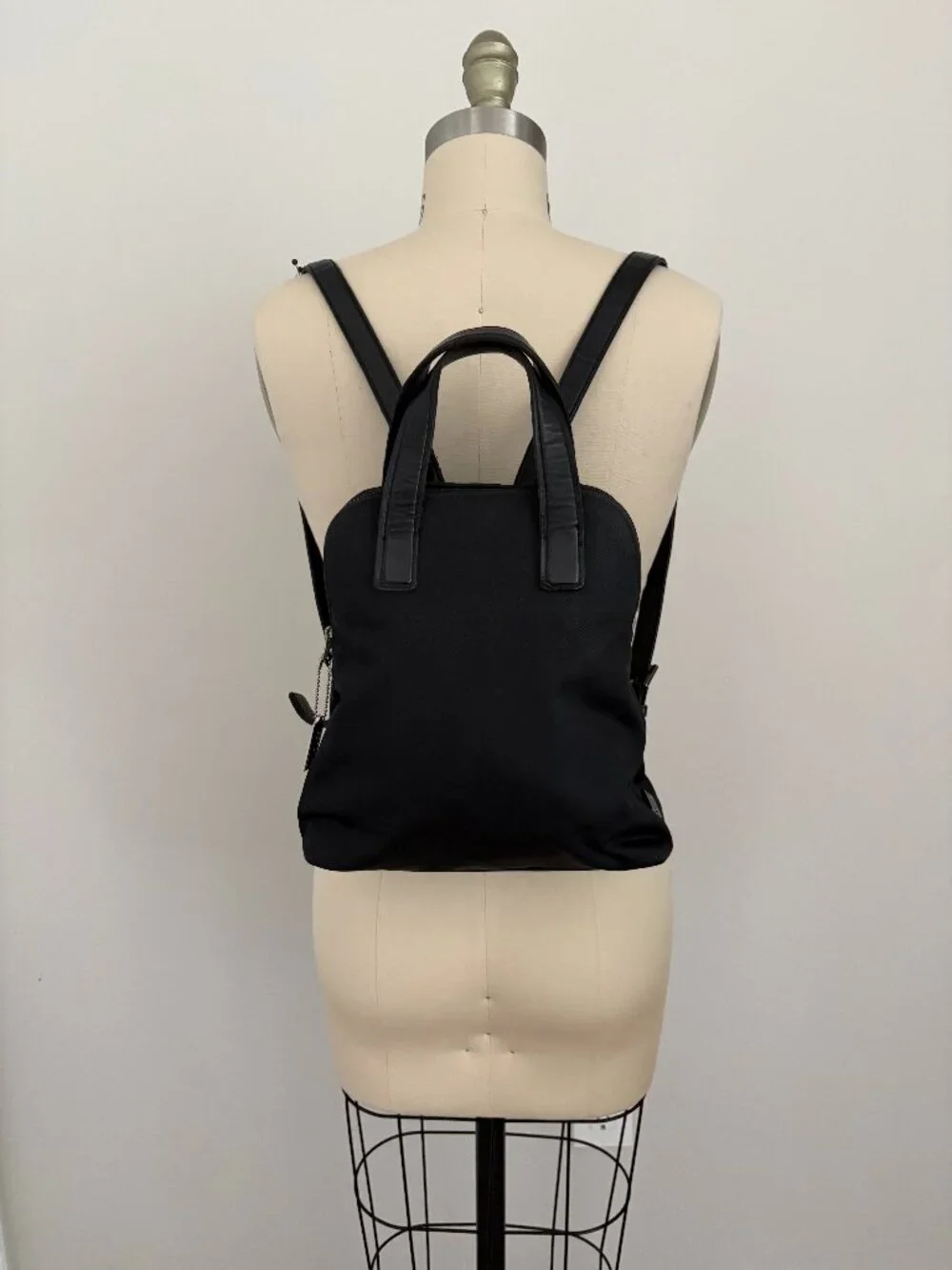 Vintage COACH Mercer Black 2-Way Nylon/Leather Backpack Handbag Minimalist 7404